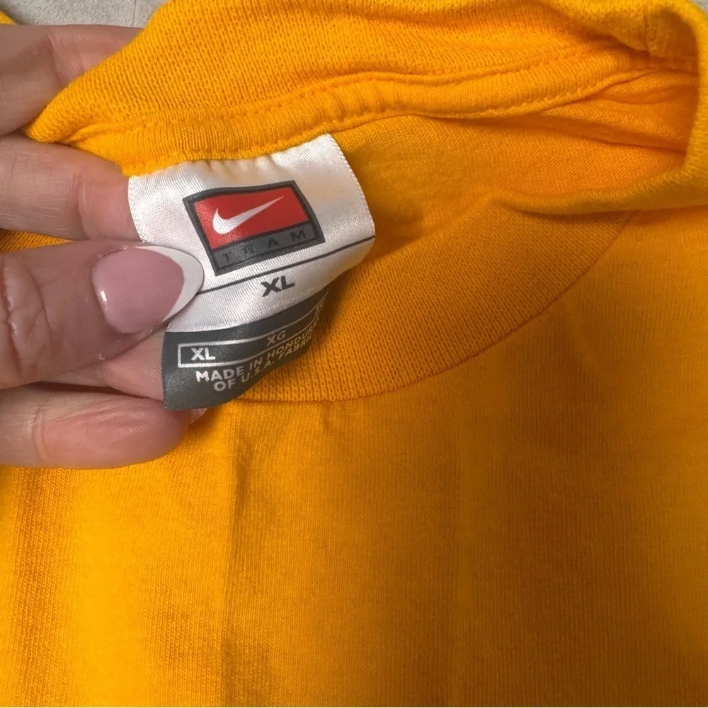 Vintage 90's Nike Marquette shirt Golden Eagles basketball Just do it
